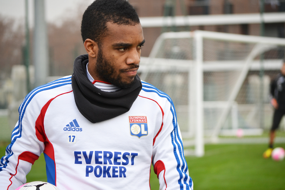 Reports ��� Newcastle Agree LACAZETTE Deal | The Spectators View