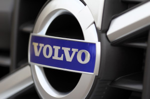 2012-volvo-xc60-r-design-8-300x199.jpg